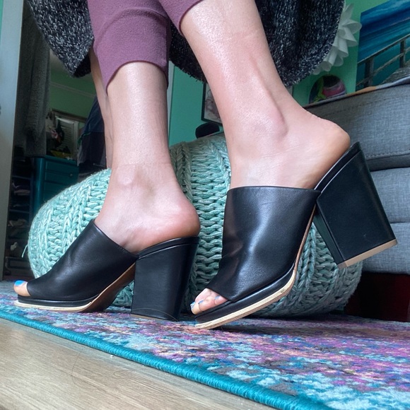 🖤Clergie Heeled Mules🖤 - Picture 5 of 17